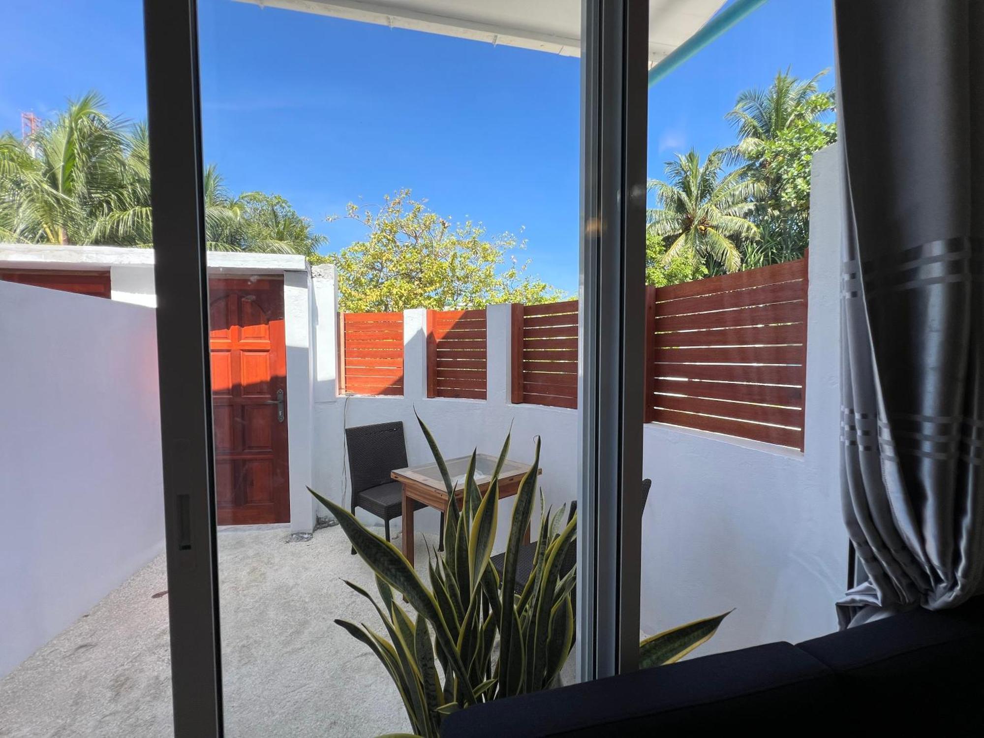 The Wave Dhigurah Hotel ดิห์กูราห์ ภายนอก รูปภาพ